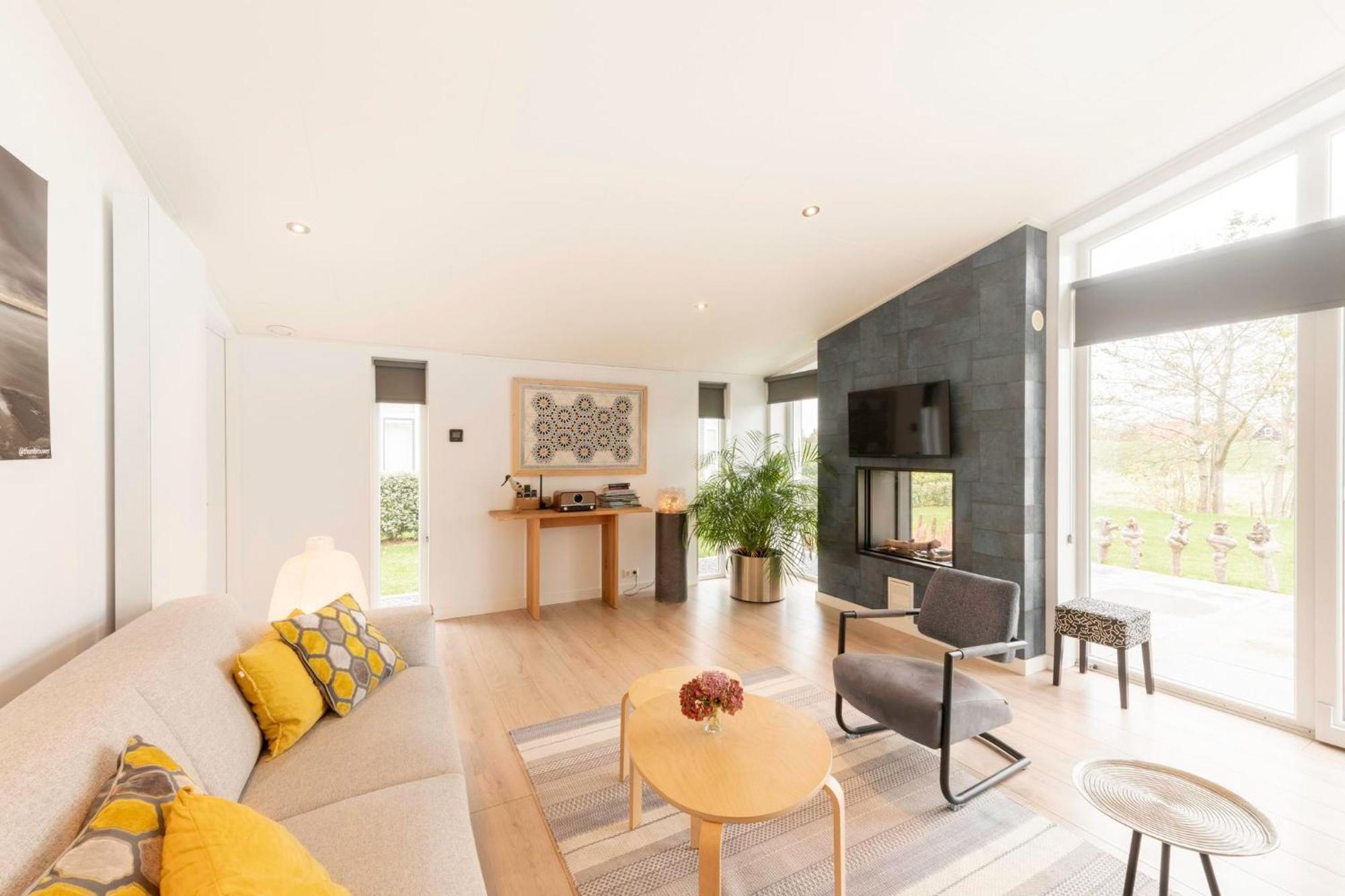 Comfortabel En Modern Ingericht Met Mooi Uitzicht Op Het Landschap En Het Bos 89 Vakantiehuis