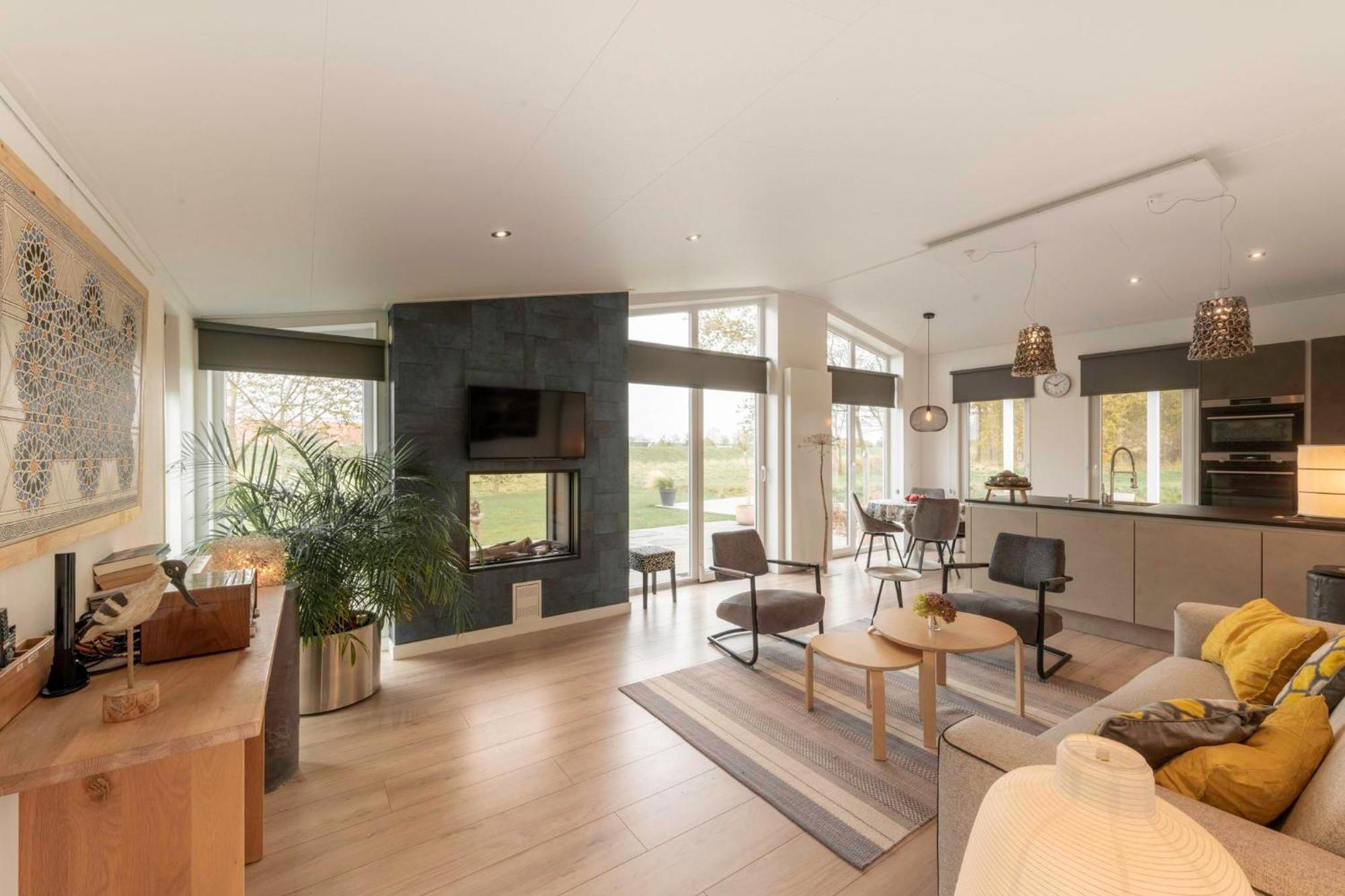 Comfortabel En Modern Ingericht Met Mooi Uitzicht Op Het Landschap En Het Bos 89 Wemeldinge